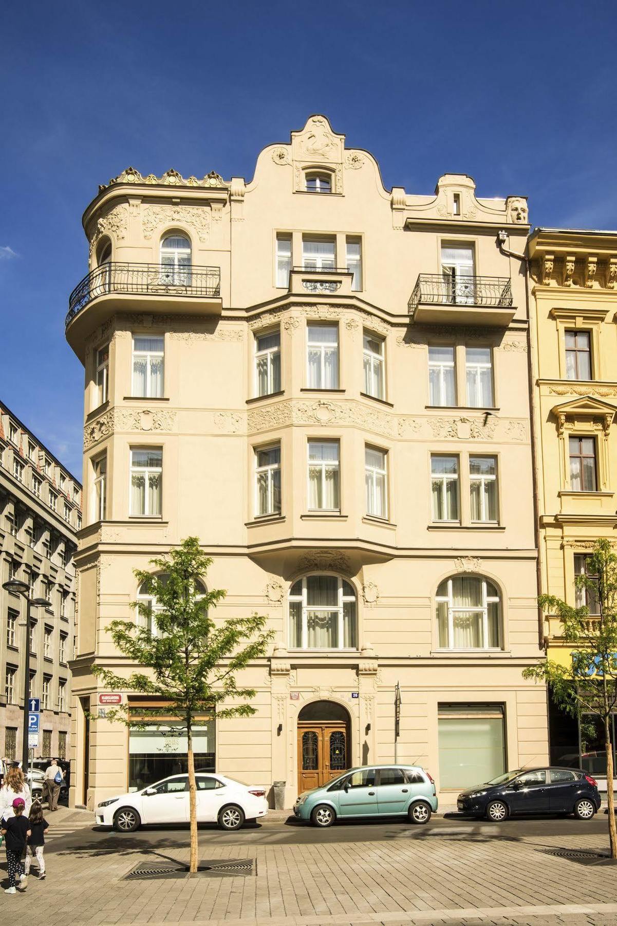 Hotel Golden Crown Prague Exterior photo